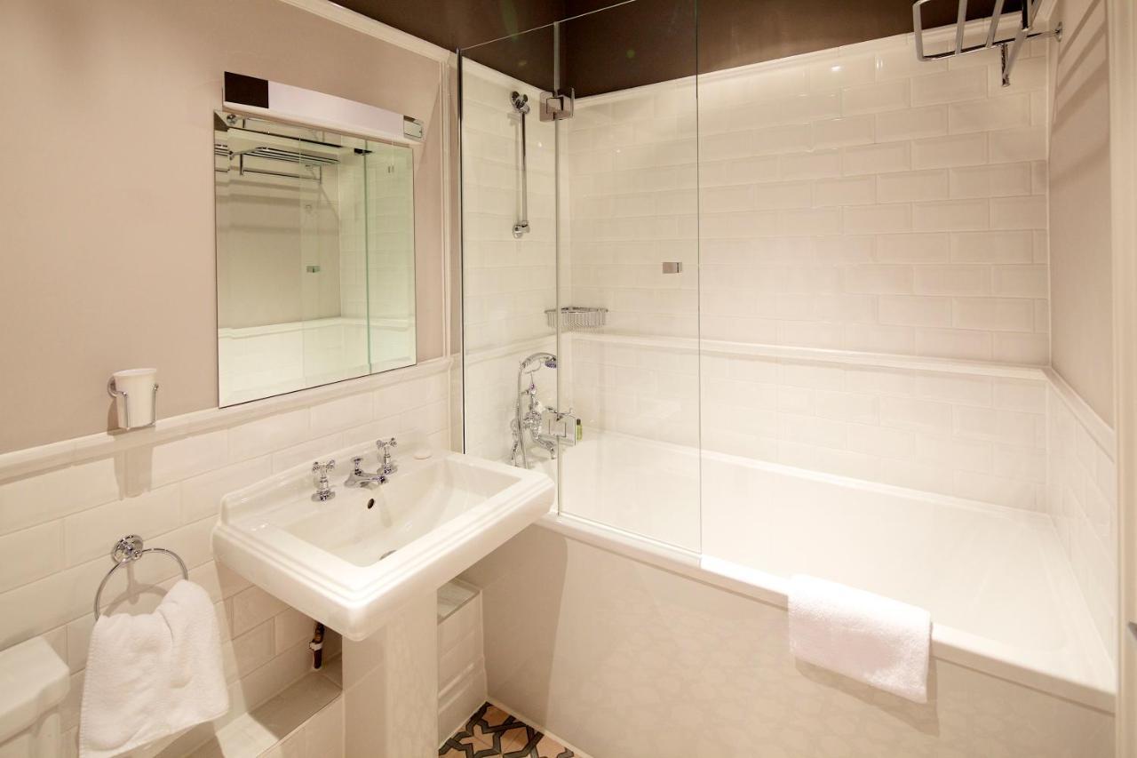 8 Beresford Street Hotel Saint Helier Bagian luar foto