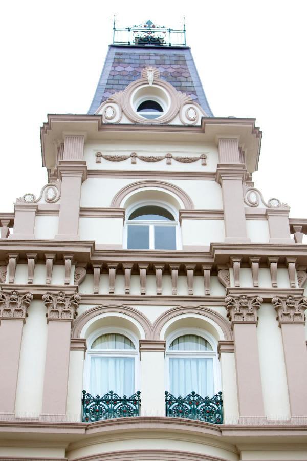 8 Beresford Street Hotel Saint Helier Bagian luar foto